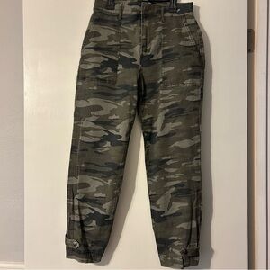 Express Women’s Green Camouflage Cargo Pants